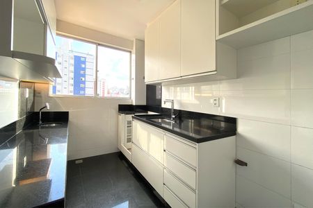 Apartamento à venda com 150m², 3 quartos e 2 vagasCozinha