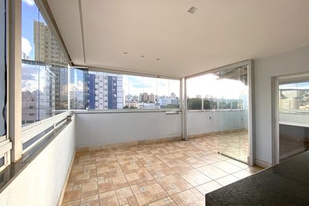Apartamento à venda com 150m², 3 quartos e 2 vagasCobertura