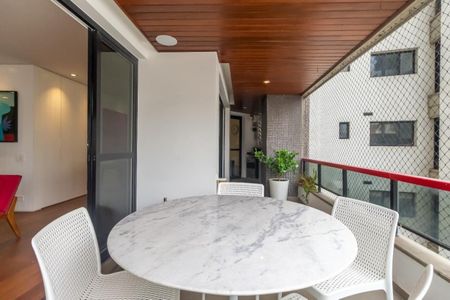 Apartamento à venda com 183m², 3 quartos e 3 vagas