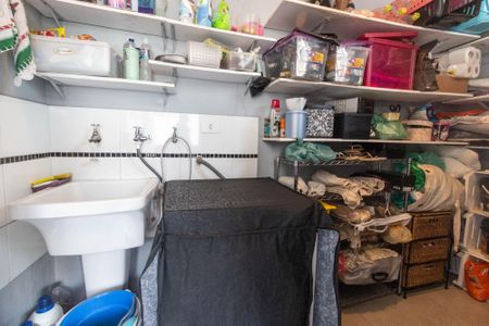 Casa à venda com 200m², 3 quartos e 3 vagasÁrea de Serviço