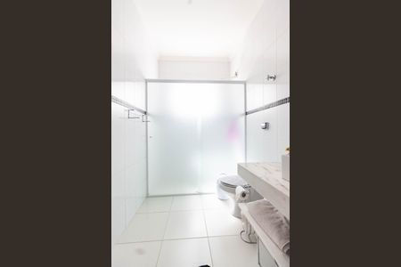 Casa à venda com 200m², 3 quartos e 3 vagasBanheiro 1