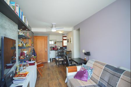 Sala de apartamento para alugar com 1 quarto, 50m² em Petrópolis, Porto Alegre