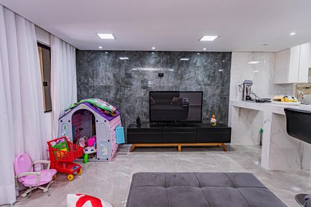 Sala de casa à venda com 3 quartos, 230m² em Vila Cruz das Almas, São Paulo