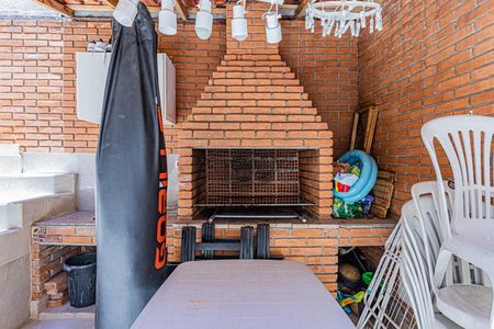 Quintal e churrasqueira de casa para alugar com 3 quartos, 230m² em Vila Cruz das Almas, São Paulo