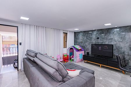 Sala de casa à venda com 3 quartos, 230m² em Vila Cruz das Almas, São Paulo