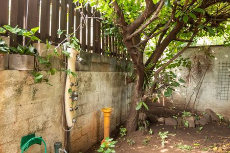 Casa de condomínio à venda com 194m², 3 quartos e 4 vagas Casa de condomínio à venda com 194m², 3 quartos e 4 vagasDucha