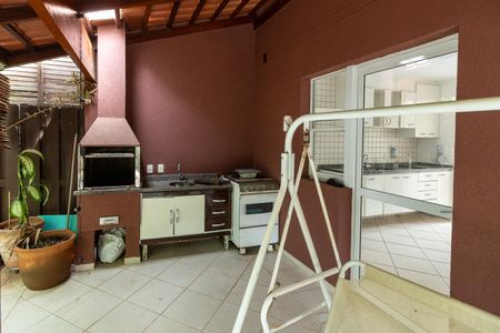 Casa de condomínio à venda com 194m², 3 quartos e 4 vagas Casa de condomínio à venda com 194m², 3 quartos e 4 vagasChurrasqueira