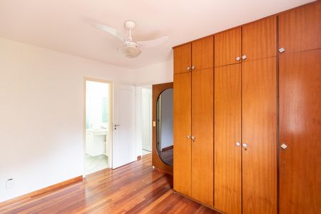 Casa de condomínio à venda com 194m², 3 quartos e 4 vagas Casa de condomínio à venda com 194m², 3 quartos e 4 vagasSuíte 1