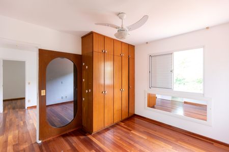Casa de condomínio à venda com 194m², 3 quartos e 4 vagas Casa de condomínio à venda com 194m², 3 quartos e 4 vagasSuíte 1