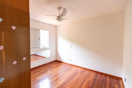Casa de condomínio à venda com 194m², 3 quartos e 4 vagas Casa de condomínio à venda com 194m², 3 quartos e 4 vagasSuíte 1