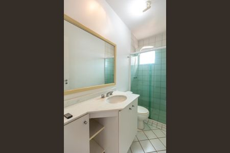 Casa de condomínio à venda com 194m², 3 quartos e 4 vagas Casa de condomínio à venda com 194m², 3 quartos e 4 vagasBanheiro Social Superior