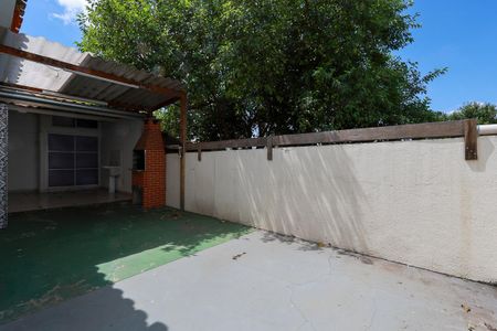 Casa à venda com 348m², 3 quartos e 3 vagasQuintal e área de lazer