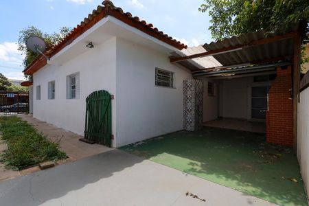 Casa à venda com 348m², 3 quartos e 3 vagasQuintal e área de lazer