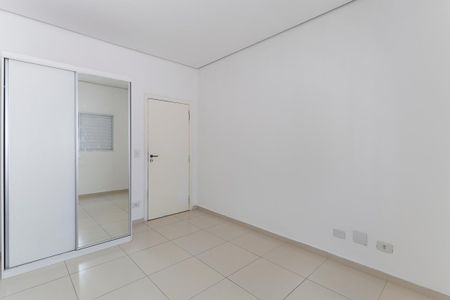 Casa à venda com 348m², 3 quartos e 3 vagasQuarto 2