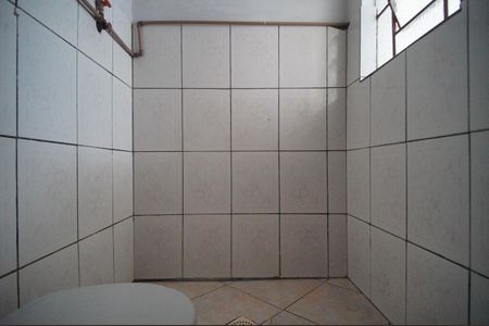 Banheiro de kitnet/studio para alugar com 1 quarto, 30m² em Canudos, Novo Hamburgo