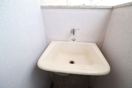 Apartamento para alugar com 52m², 2 quartos e 1 vagaÁrea de Serviço