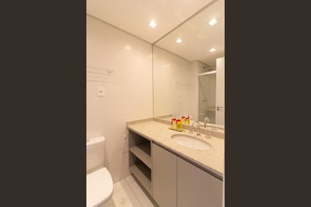 Banheiro de kitnet/studio à venda com 1 quarto, 32m² em Jardim das Acacias, São Paulo