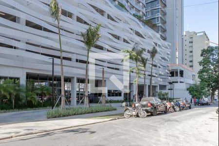 Studio à venda com 32m², 1 quarto e sem vaga Studio à venda com 32m², 1 quarto e sem vagaFachada