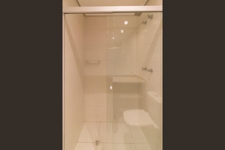 Studio à venda com 32m², 1 quarto e sem vaga Studio à venda com 32m², 1 quarto e sem vagaBanheiro