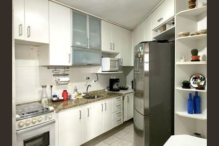 Apartamento à venda com 2 quartos, 54m² em Jardim Maria Rosa, Taboão da Serra