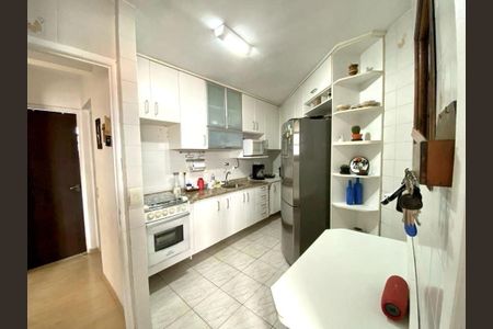 Apartamento à venda com 2 quartos, 54m² em Jardim Maria Rosa, Taboão da Serra
