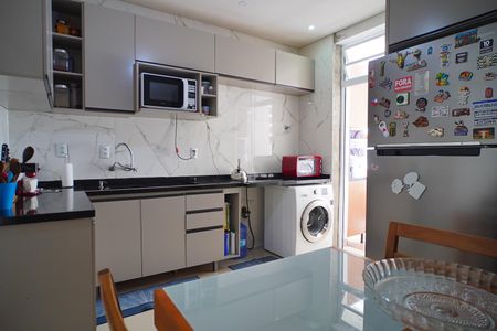 Apartamento para alugar com 107m², 3 quartos e sem vagaCozinha 