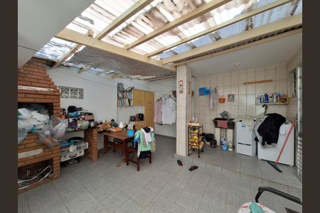 Casa à venda com 100m², 2 quartos e 1 vaga Casa à venda com 100m², 2 quartos e 1 vagaQuintal