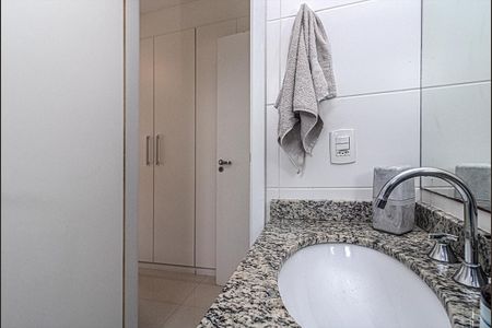 Apartamento à venda com 68m², 2 quartos e 1 vagabanheiro na suíte_4