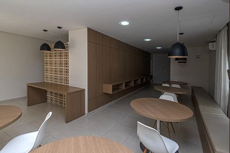 Apartamento à venda com 68m², 2 quartos e 1 vagasalão de festas_2