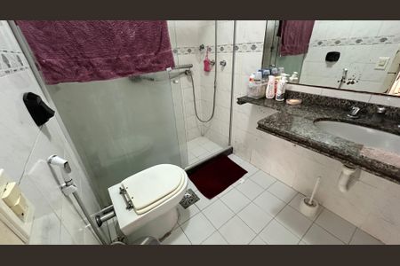 Apartamento à venda com 106m², 2 quartos e 1 vaga Apartamento à venda com 106m², 2 quartos e 1 vagaBanheiro social