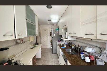 Apartamento à venda com 106m², 2 quartos e 1 vaga Apartamento à venda com 106m², 2 quartos e 1 vagaCozinha