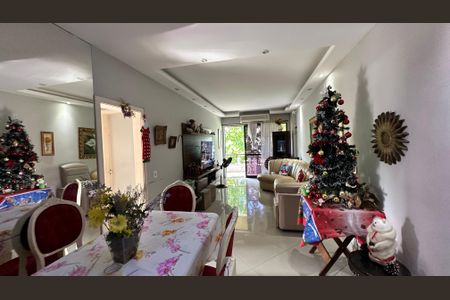 Apartamento à venda com 106m², 2 quartos e 1 vaga Apartamento à venda com 106m², 2 quartos e 1 vagaSala