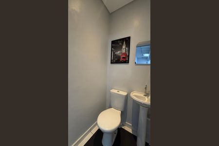 Casa à venda com 136m², 2 quartos e 3 vagasQuintal - Garagem - Banheiro