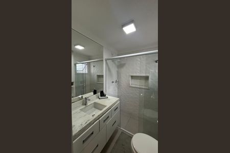 Casa à venda com 136m², 2 quartos e 3 vagasBanheiro da Suíte 2