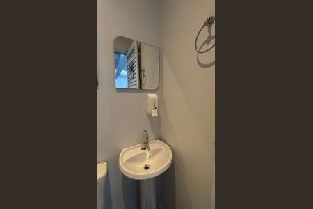 Casa à venda com 136m², 2 quartos e 3 vagasQuintal - Garagem - Banheiro