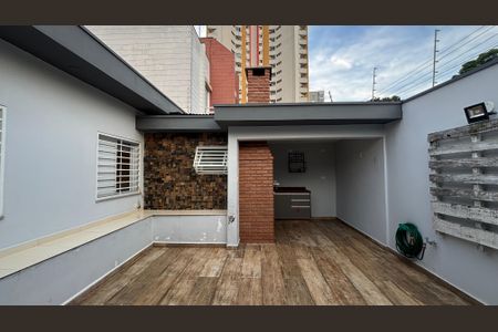 Casa à venda com 136m², 2 quartos e 3 vagasQuintal 