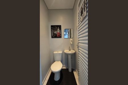 Casa à venda com 136m², 2 quartos e 3 vagasQuintal - Garagem - Banheiro