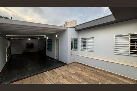 Casa à venda com 136m², 2 quartos e 3 vagasQuintal 