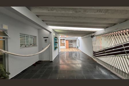 Casa à venda com 136m², 2 quartos e 3 vagasQuintal - Garagem
