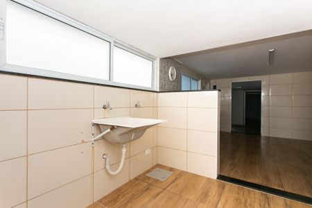 Casa para alugar com 300m², 4 quartos e 2 vagasCasa 2 - Área de Serviço