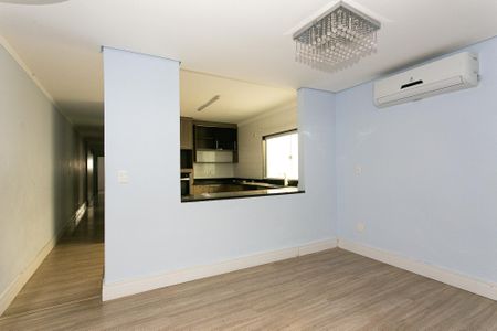 Casa para alugar com 300m², 4 quartos e 2 vagasSala