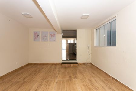 Casa para alugar com 300m², 4 quartos e 2 vagasCasa 2 - Sala