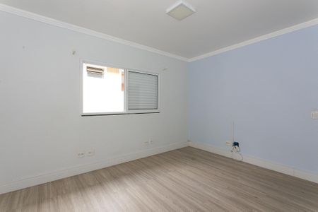 Casa para alugar com 300m², 4 quartos e 2 vagasSuíte