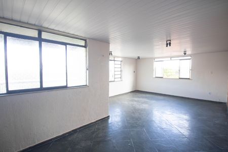 Apartamento para alugar com 190m², 3 quartos e 1 vaga Apartamento para alugar com 190m², 3 quartos e 1 vagaSala
