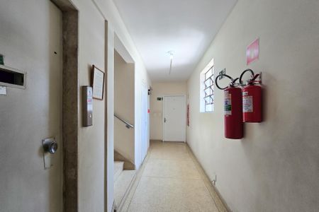 Apartamento para alugar com 100m², 2 quartos e sem vagaÁrea comum - Hall