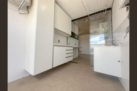 Apartamento à venda com 70m², 1 quarto e 1 vagaÁrea de Serviço