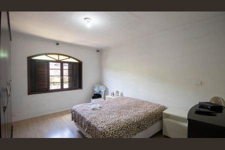 Casa à venda com 165m², 4 quartos e 2 vagas Casa à venda com 165m², 4 quartos e 2 vagasSuíte