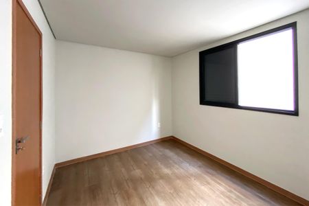 Apartamento à venda com 157m², 3 quartos e 2 vagasQuarto 2