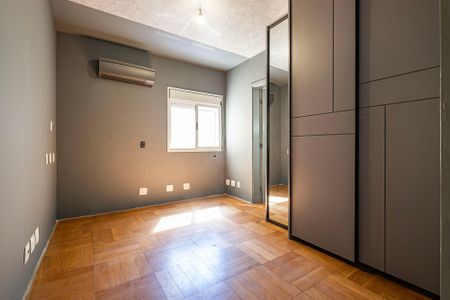 Apartamento à venda com 193m², 3 quartos e 4 vagas Apartamento à venda com 193m², 3 quartos e 4 vagasSuíte 3