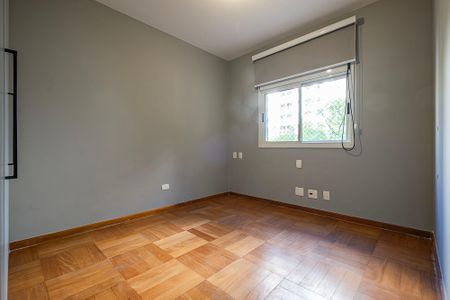 Apartamento à venda com 193m², 3 quartos e 4 vagas Apartamento à venda com 193m², 3 quartos e 4 vagasSuíte 2